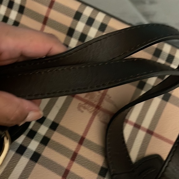 Burberry 100% Authentic tote bag excellent condition - Picture 15 of 17
